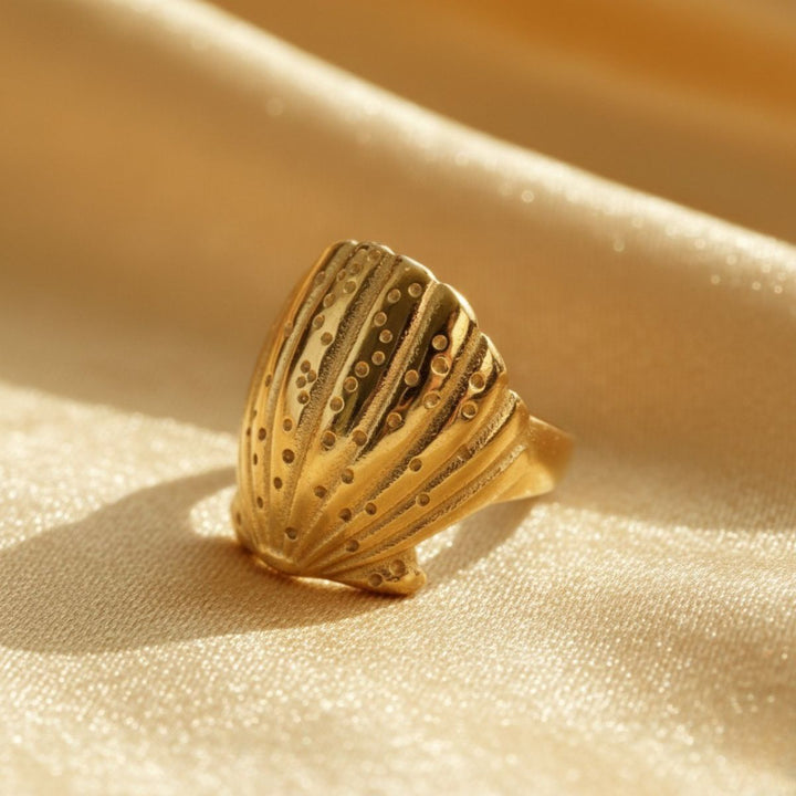 Shell Gold Ring