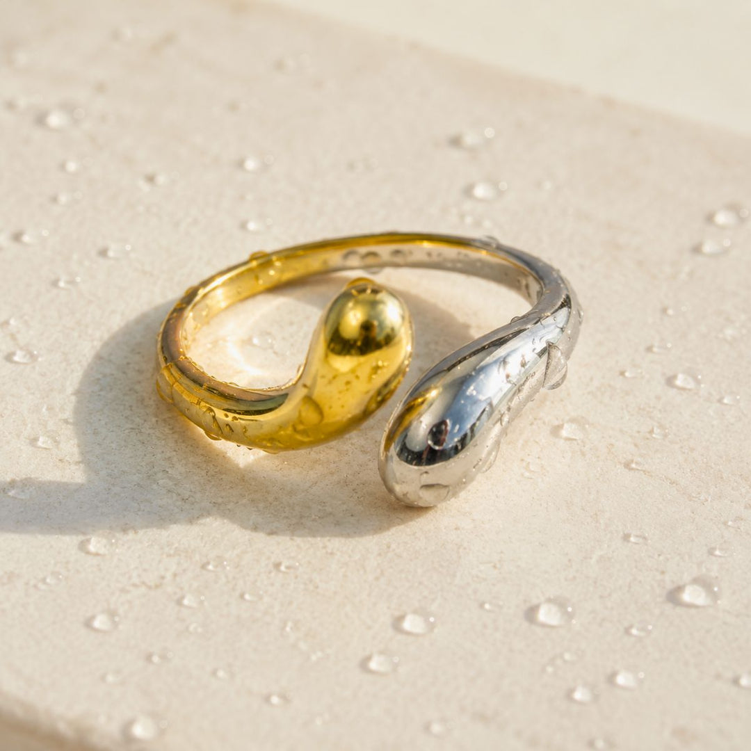 Twilight Twist Ring