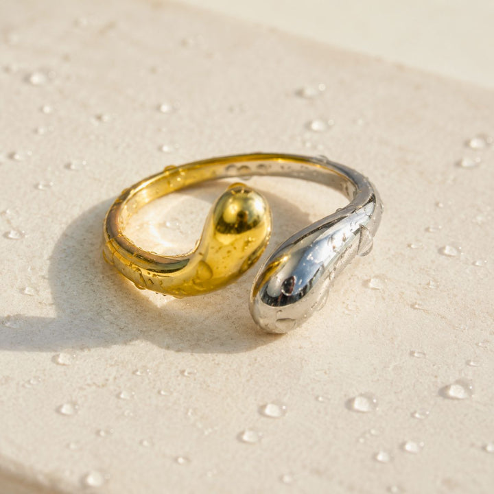 Twilight Twist Ring