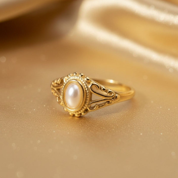 Vintage Royal Ring
