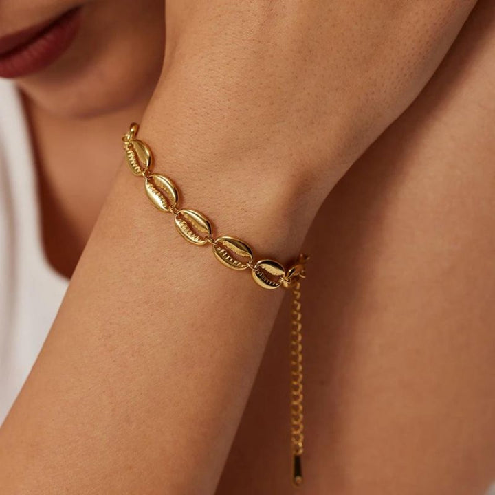 Trinity Shell Bracelet
