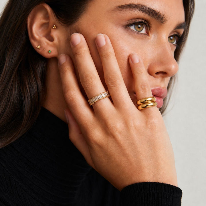 Serene Circle Ring