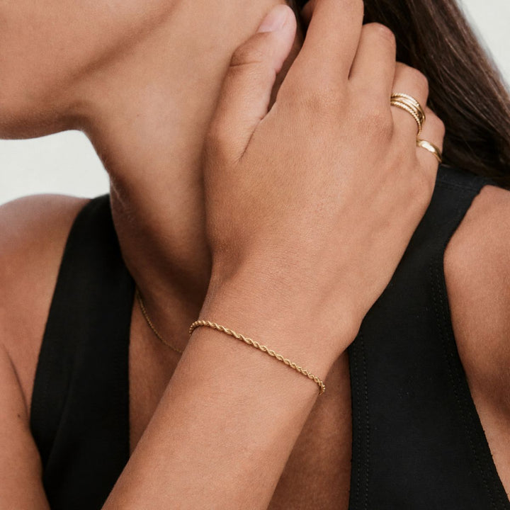 THE ROPE BRACELET