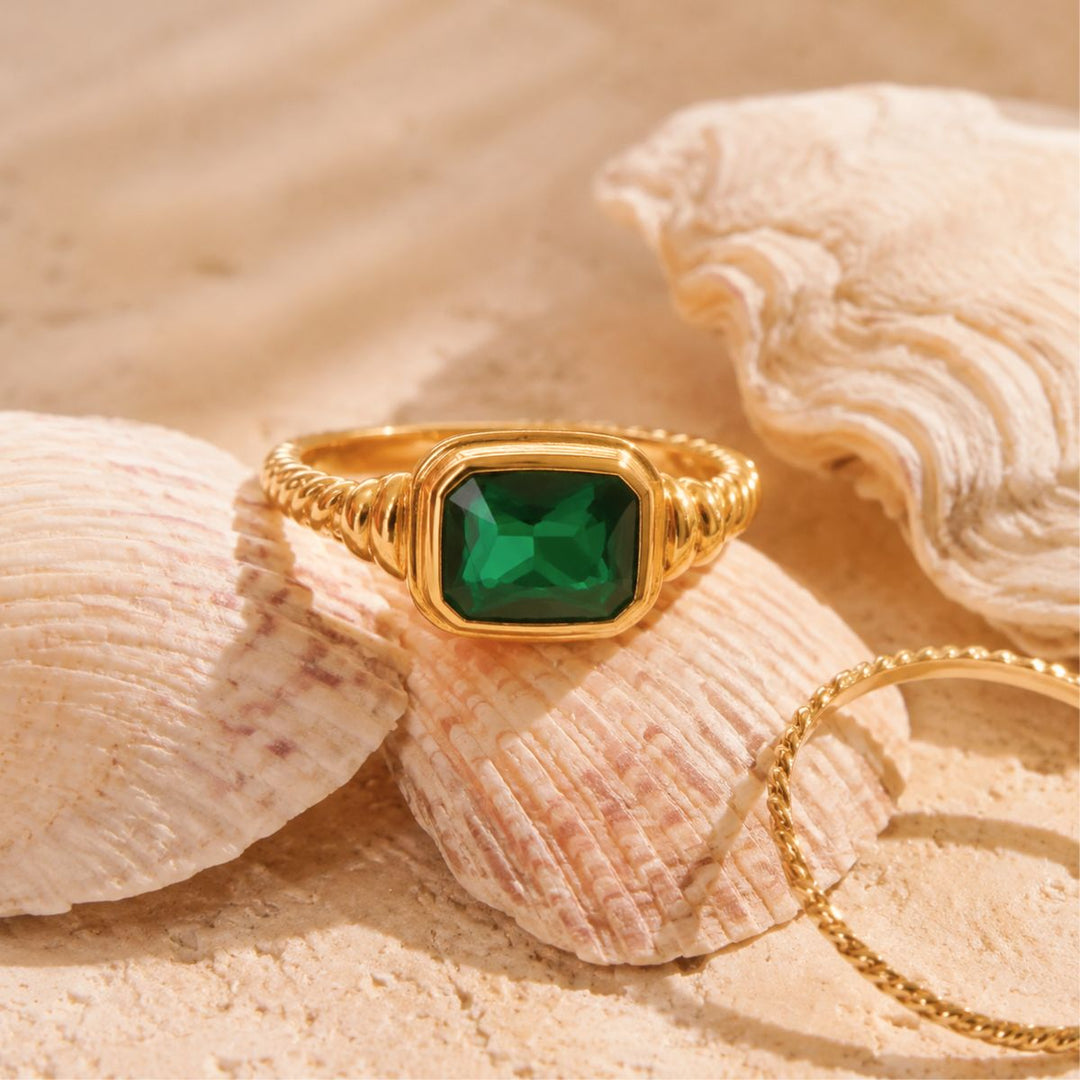 THE EMERALD RING