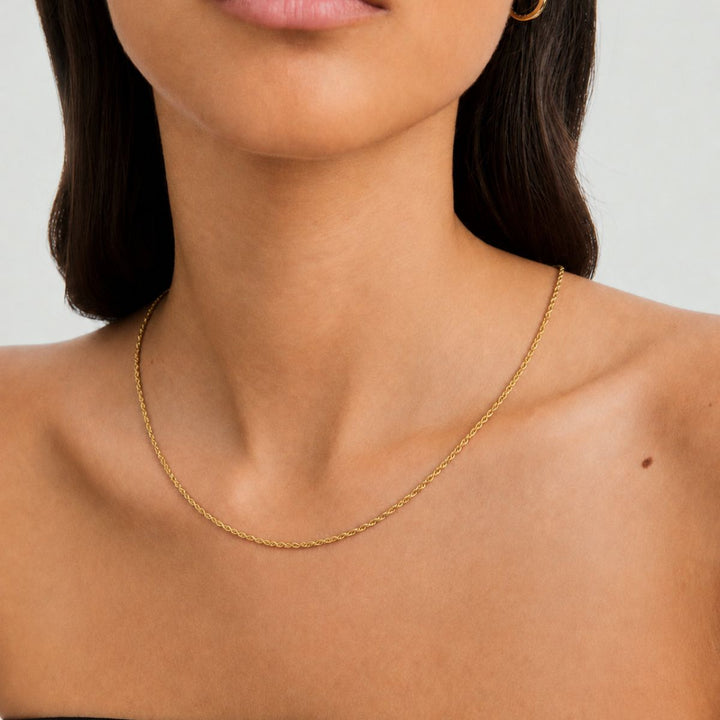 THE ROPE NECKLACE