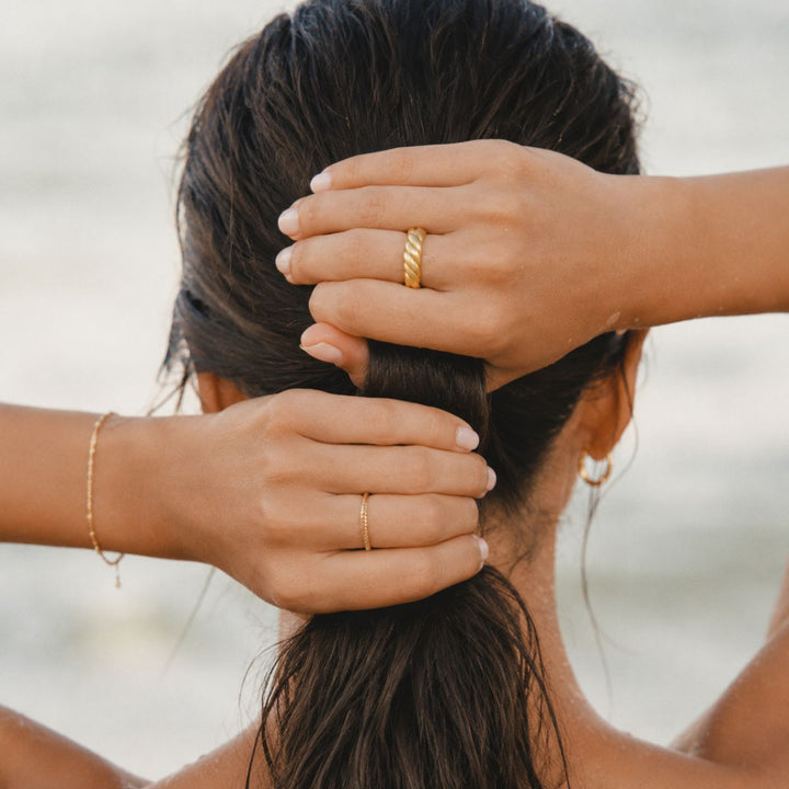 THE TWIST RING