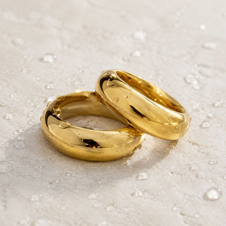 Serene Circle Ring