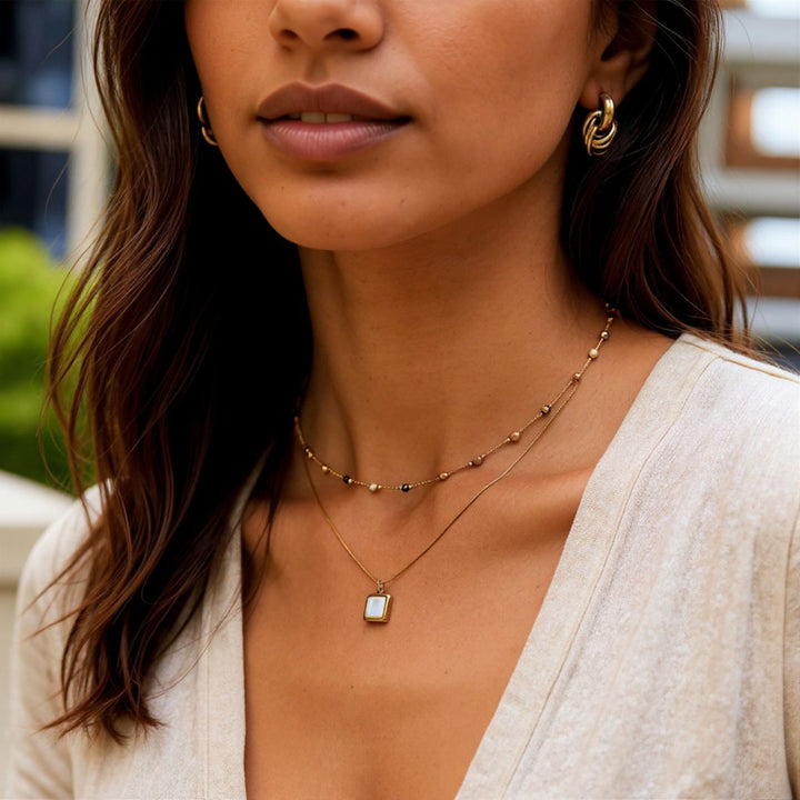 THE BEADED STONE NECKLACE