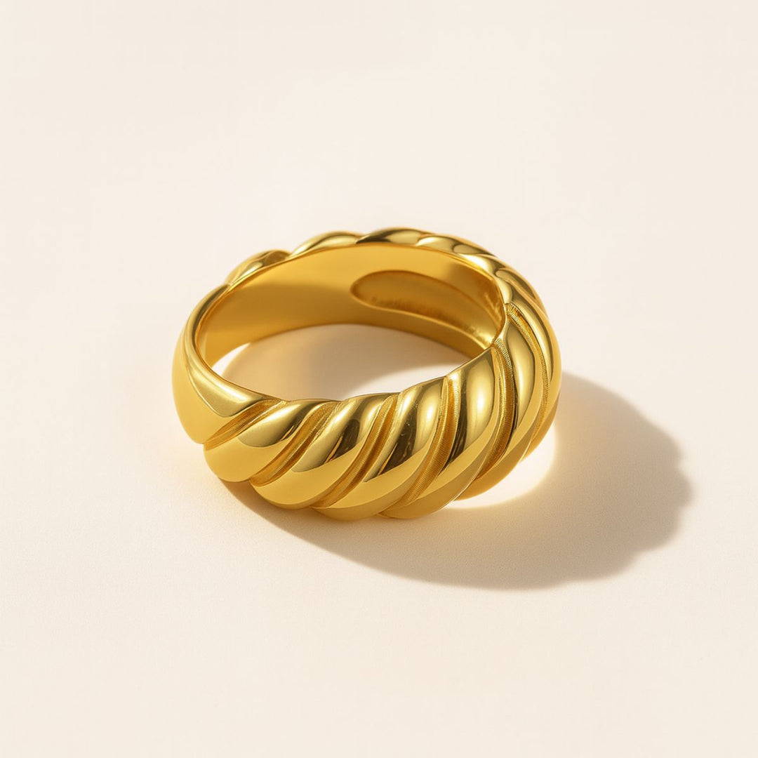 THE TWIST RING