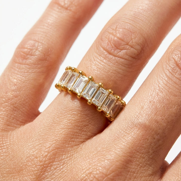 THE LORA RING