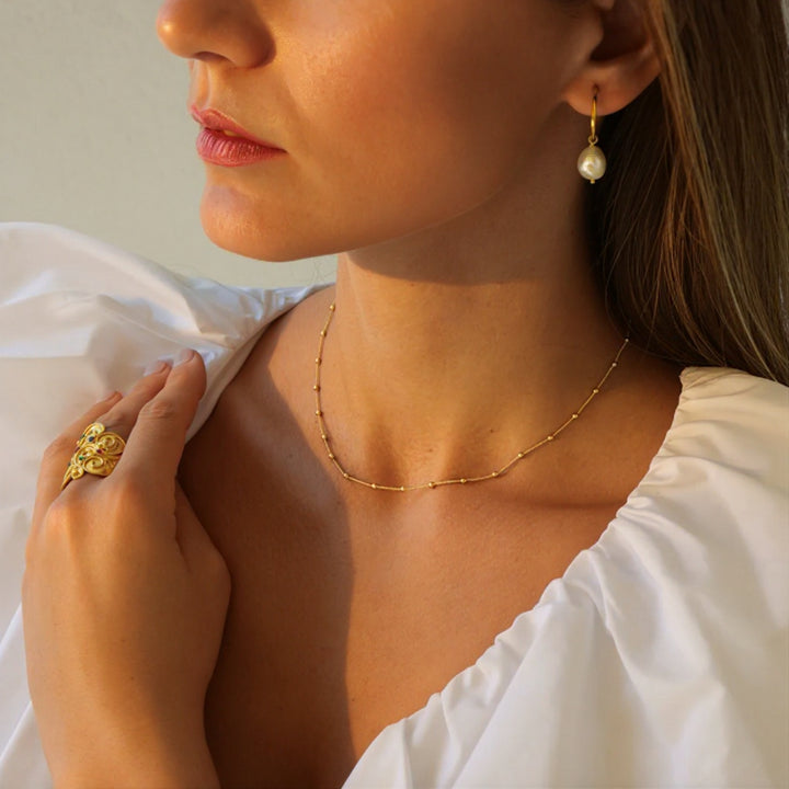 THE PEARLA CURVE NECKLACE